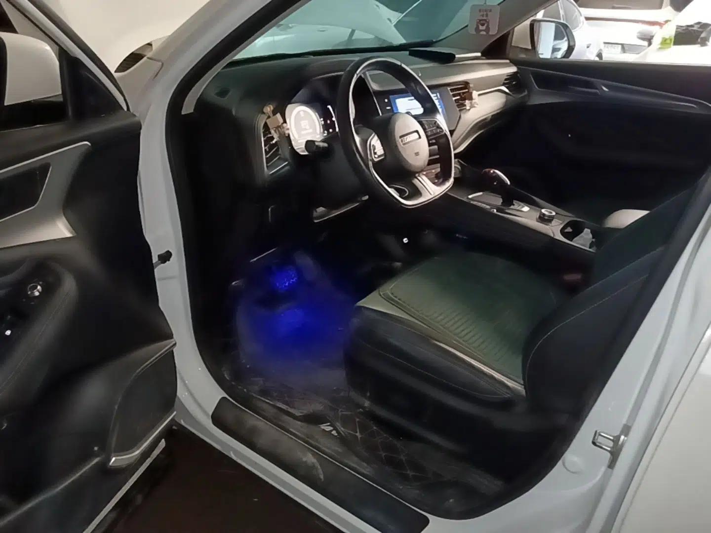 Haval F7 2019 2.0T Four-Wheel Drive iJoy China VI Standard — миниатюра 18