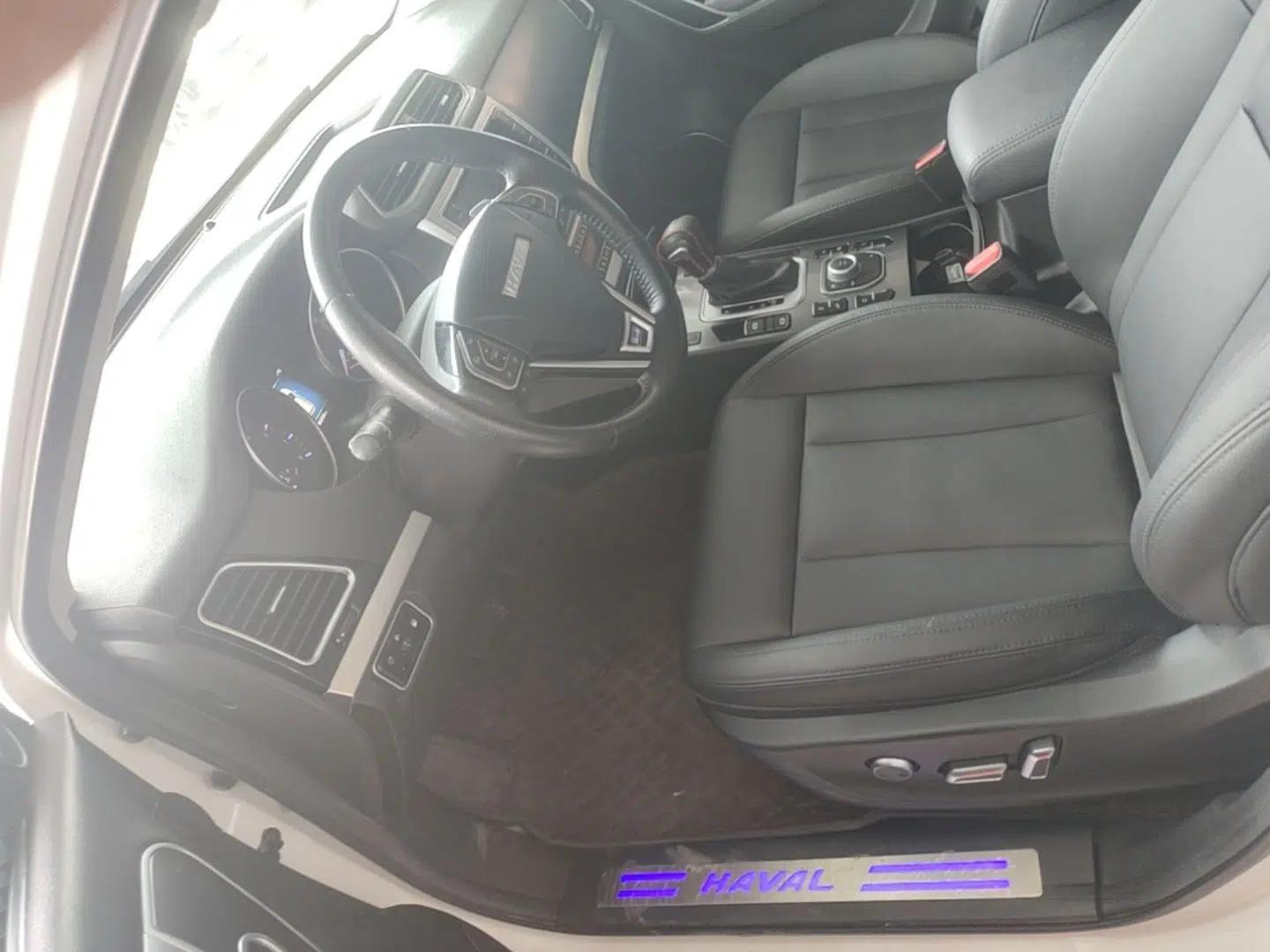 Haval H6 Coupe 2015 Blue Label 2.0T Automatic Two-Wheel Drive Elite Model — миниатюра 17