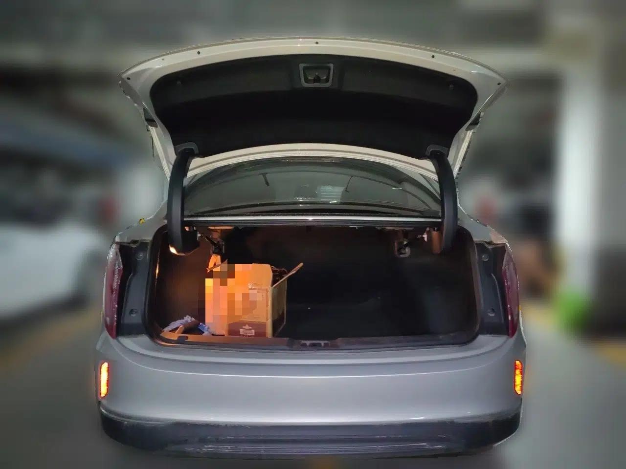 Hongqi E-QM5 2022 431 km Charge & Enjoy Edition — миниатюра 16