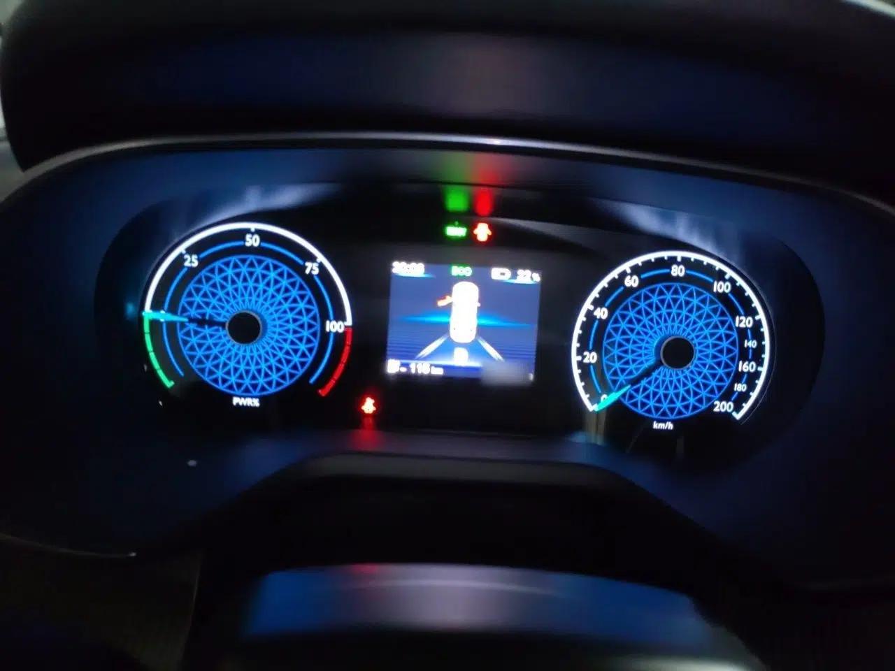Hongqi E-QM5 2022 431 km Charge & Enjoy Edition — миниатюра 10