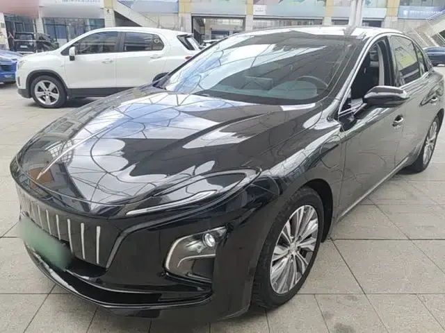 Hongqi E-QM5 2023 560km PLUS