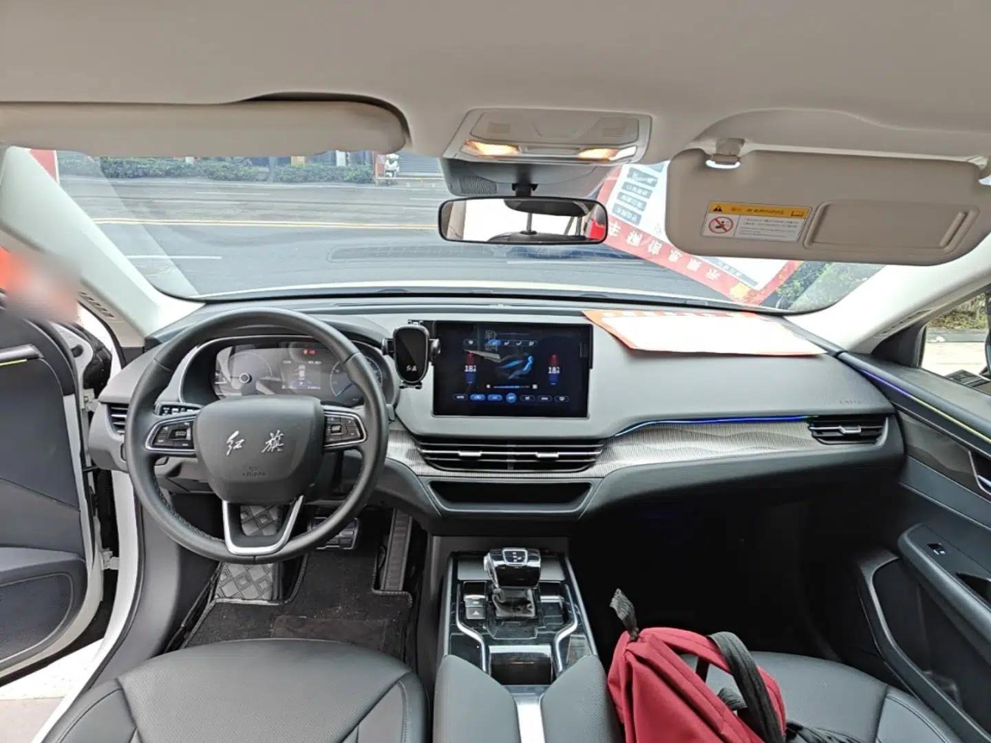 Hongqi E-QM5 2022 431 km Charge & Enjoy Edition — миниатюра 12