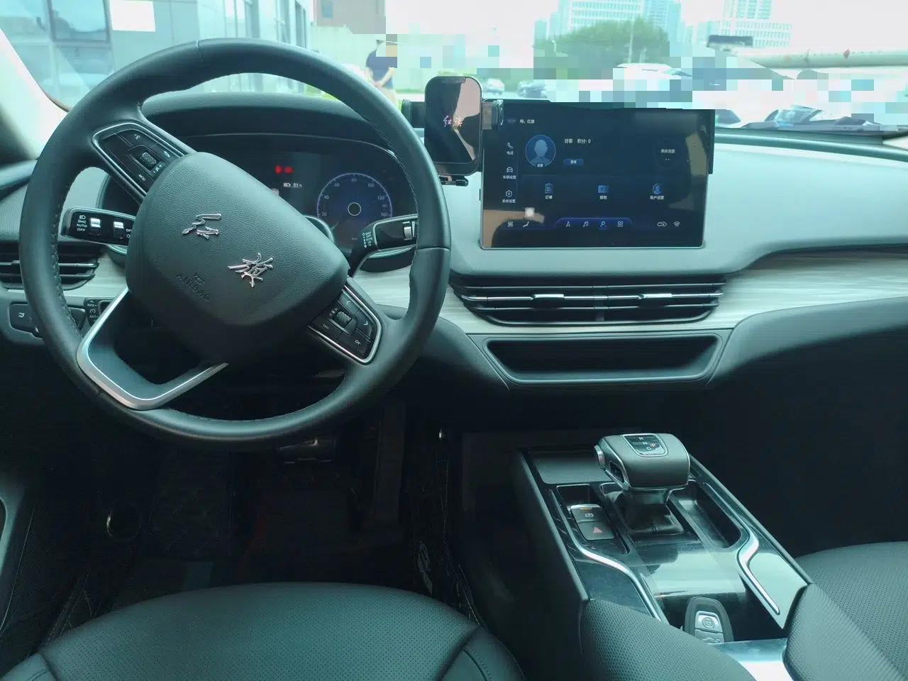 Hongqi E-QM5 2023 620km PLUS — миниатюра 9