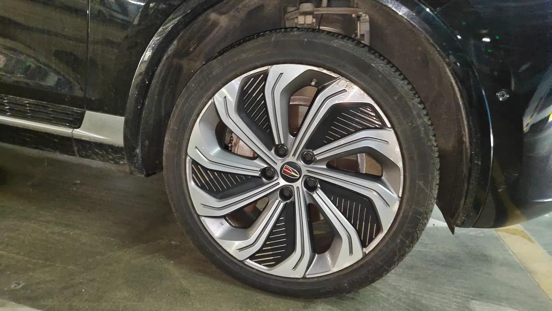 Hongqi E-HS9 2021 510 km Flagship Edition Four Seats — миниатюра 8