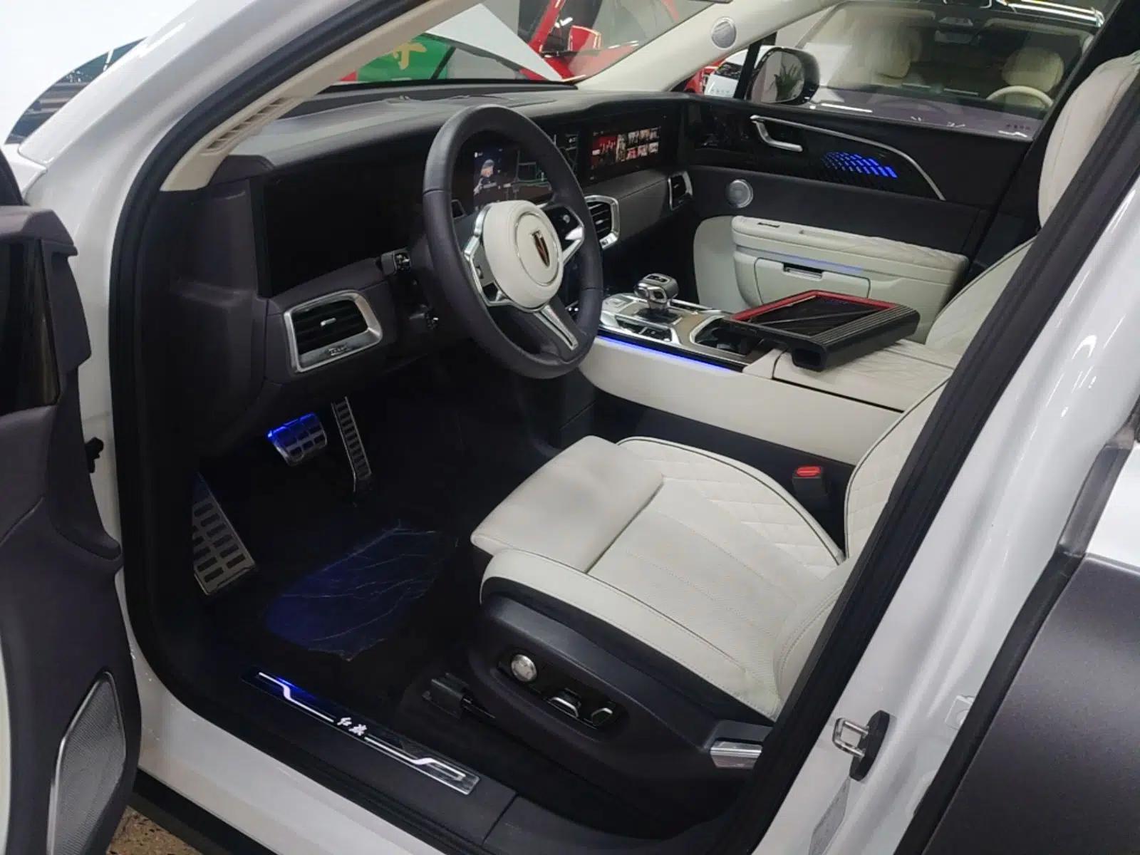 Hongqi E-HS9 2022 660 km Range Flagship Edition Four Seats — миниатюра 18