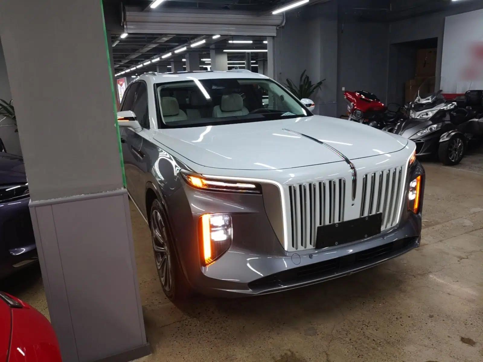 Hongqi E-HS9 2022 660 km Range Flagship Edition Four Seats — миниатюра 3
