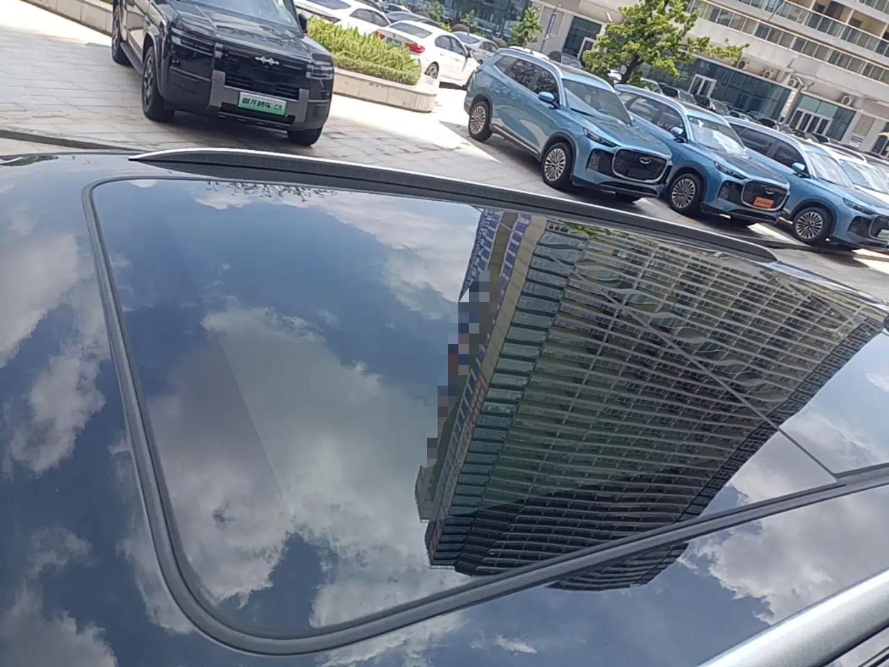 Hongqi E-HS9 2022 690 km Range Flagship Edition Six Seats — миниатюра 7