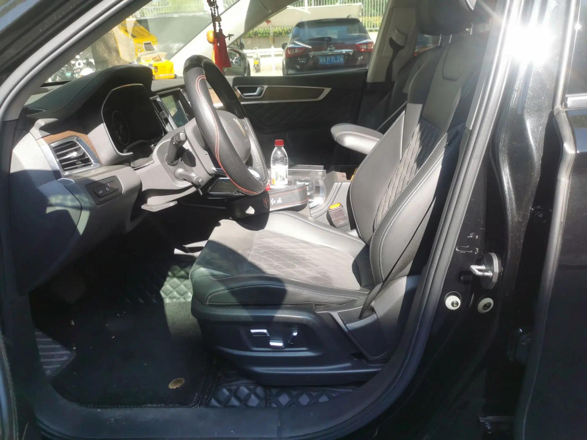 Hongqi HS7 2022 2.0T DCT Two-Wheel Drive Smart Connect Flagship Edition Five Seats — миниатюра 15