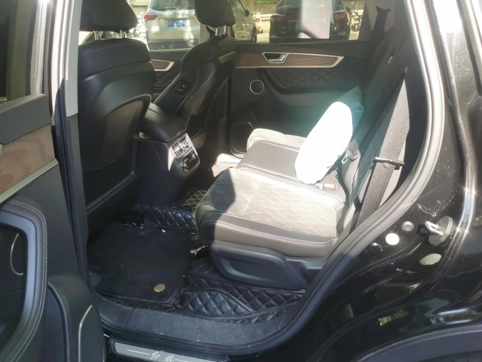 Hongqi HS7 2022 2.0T DCT Two-Wheel Drive Smart Connect Flagship Edition Five Seats — миниатюра 17