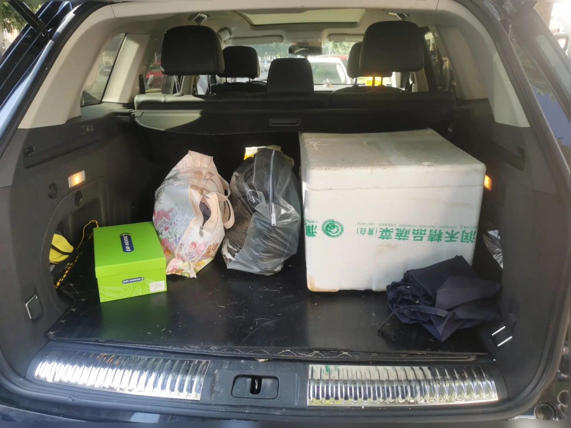 Hongqi HS7 2022 2.0T DCT Two-Wheel Drive Smart Connect Flagship Edition Five Seats — миниатюра 19