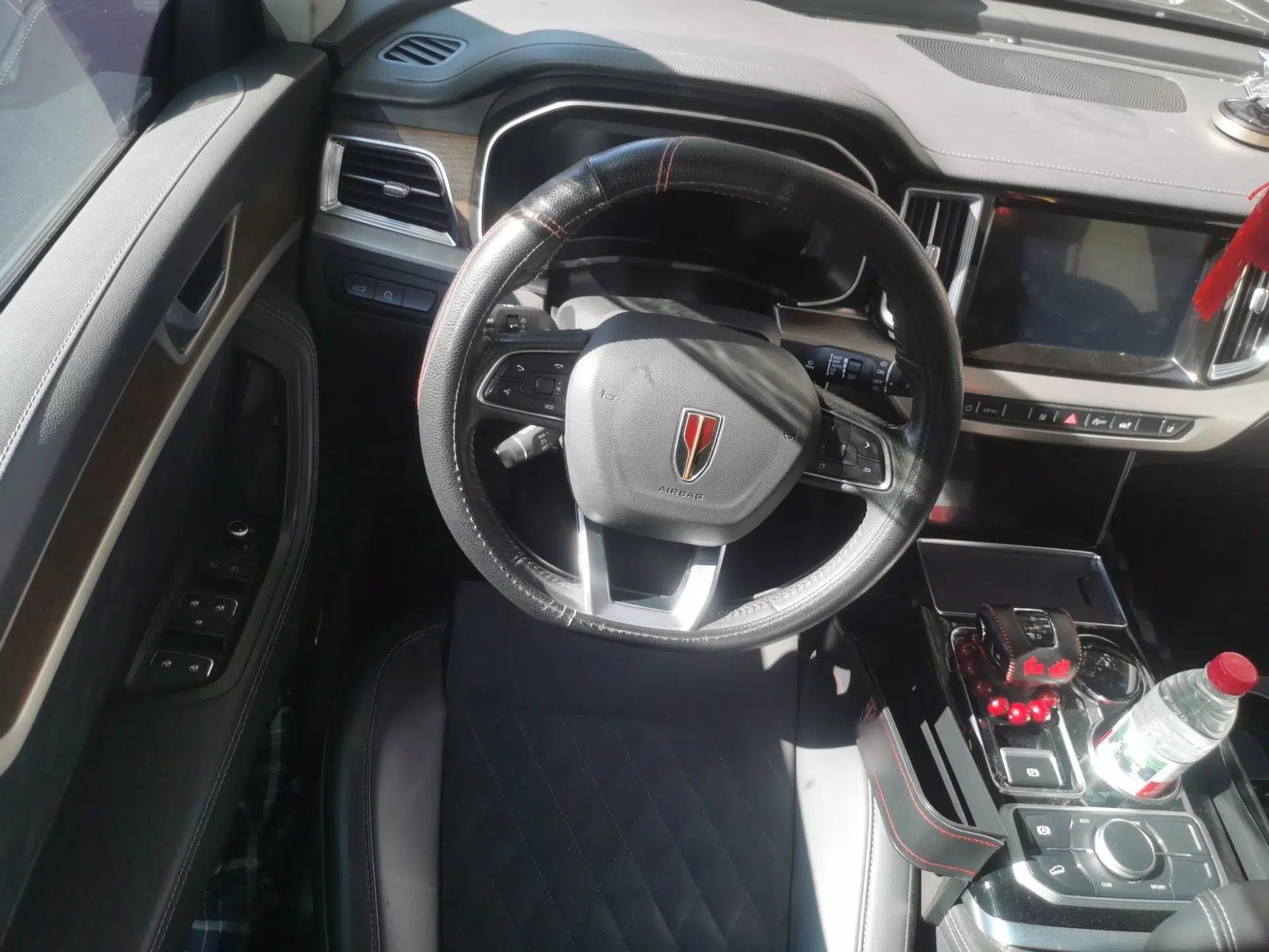 Hongqi HS7 2022 2.0T DCT Two-Wheel Drive Smart Connect Flagship Edition Five Seats — миниатюра 10