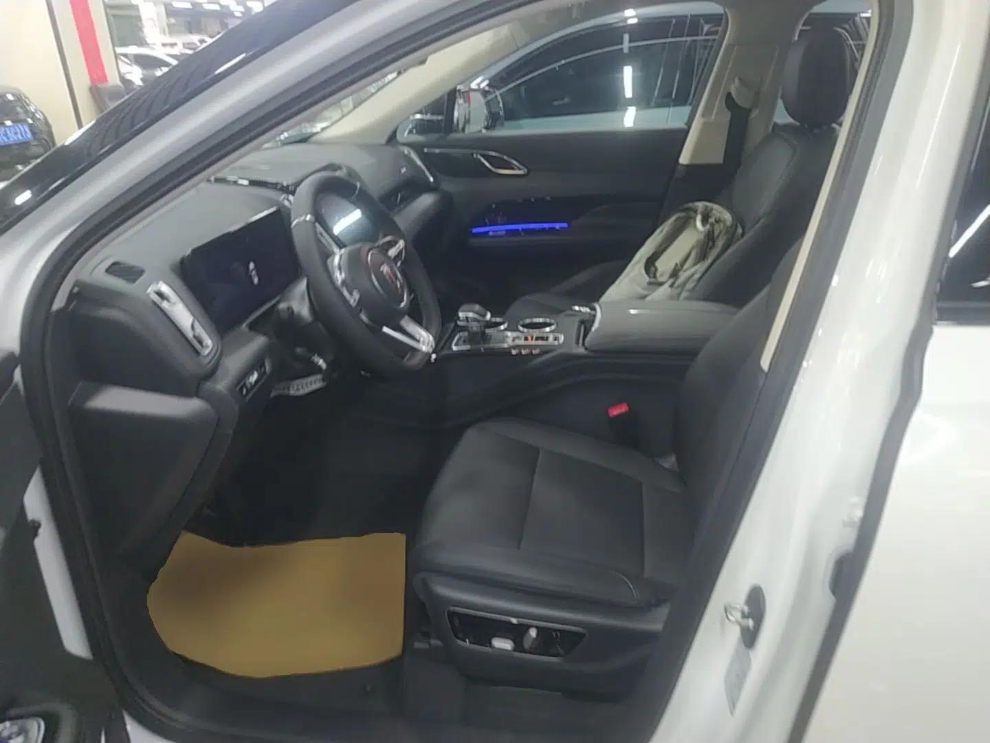 Hongqi HS3 PHEV 2025 Model PHEV 117km Jingwei PLUS Edition — миниатюра 17