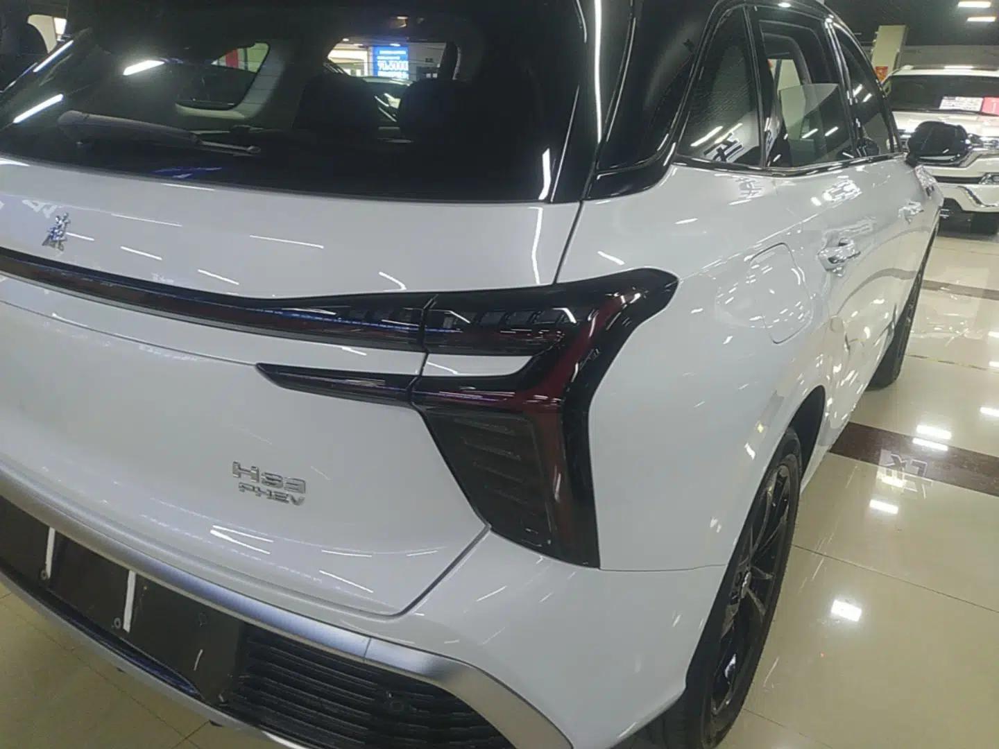 Hongqi HS3 PHEV 2025 Model PHEV 117km Jingwei PLUS Edition — миниатюра 9