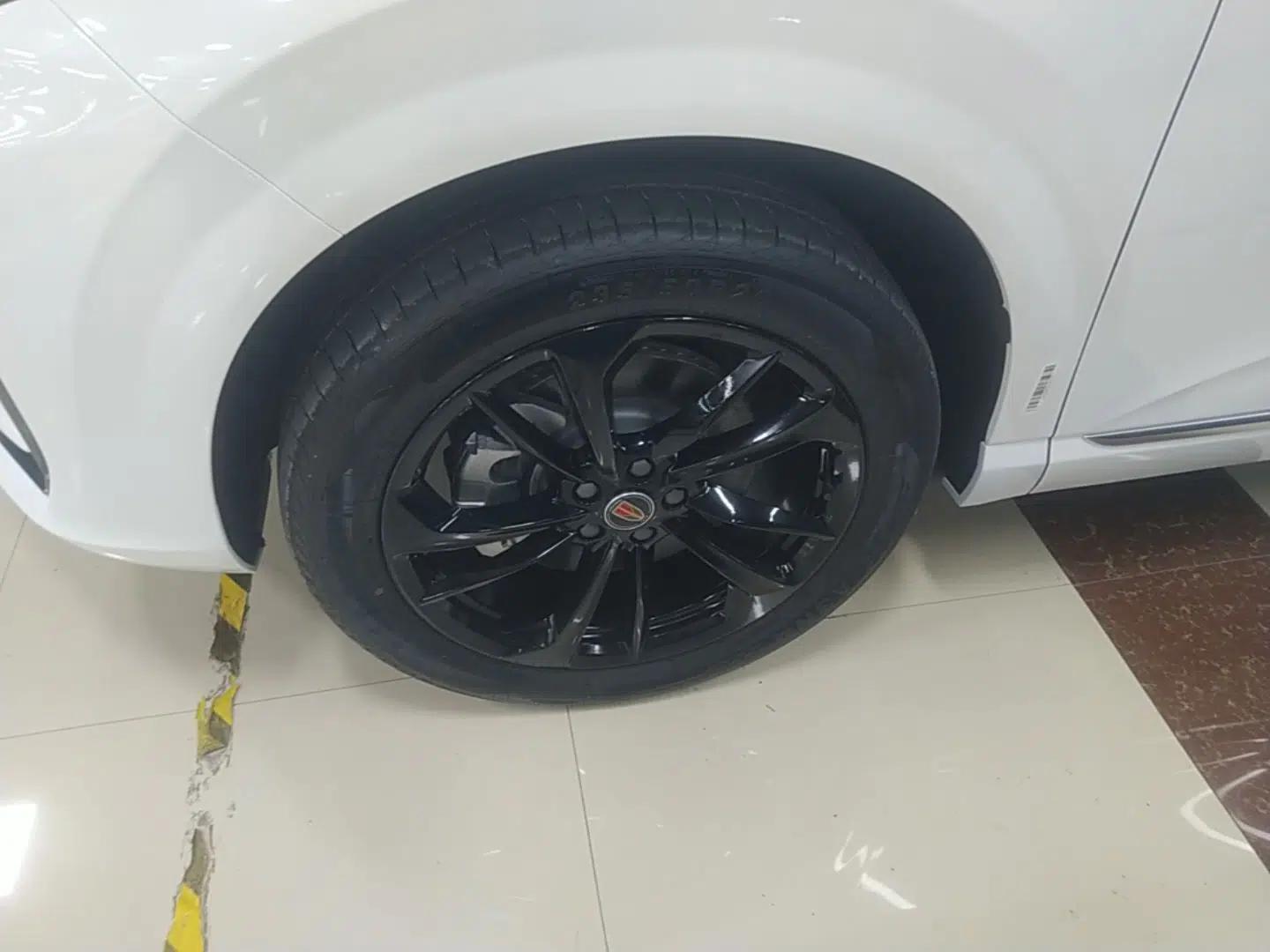 Hongqi HS3 PHEV 2025 Model PHEV 117km Jingwei PLUS Edition — миниатюра 10
