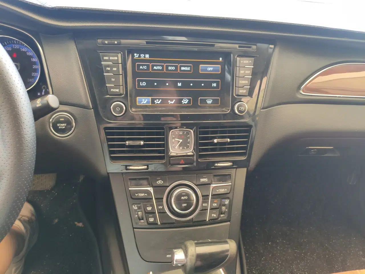 Hongqi H7 2015 Hongqi H7 2.0L PHEV plug-in hybrid, 5 seats — миниатюра 13
