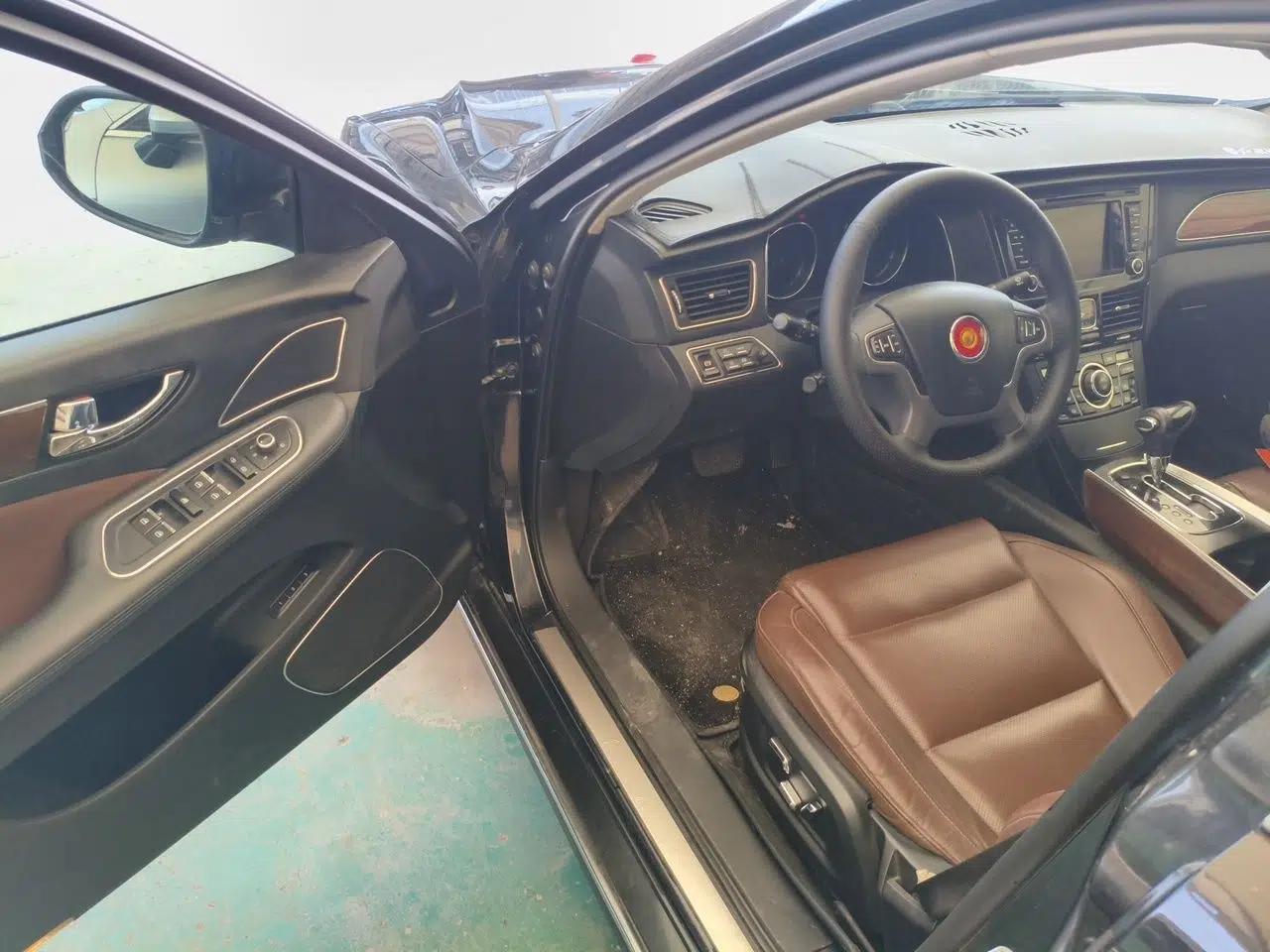 Hongqi H7 2015 Hongqi H7 2.0L PHEV plug-in hybrid, 5 seats — миниатюра 16