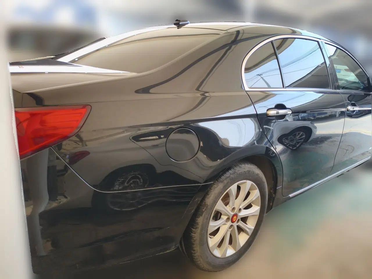 Hongqi H7 2015 Hongqi H7 2.0L PHEV plug-in hybrid, 5 seats — миниатюра 6