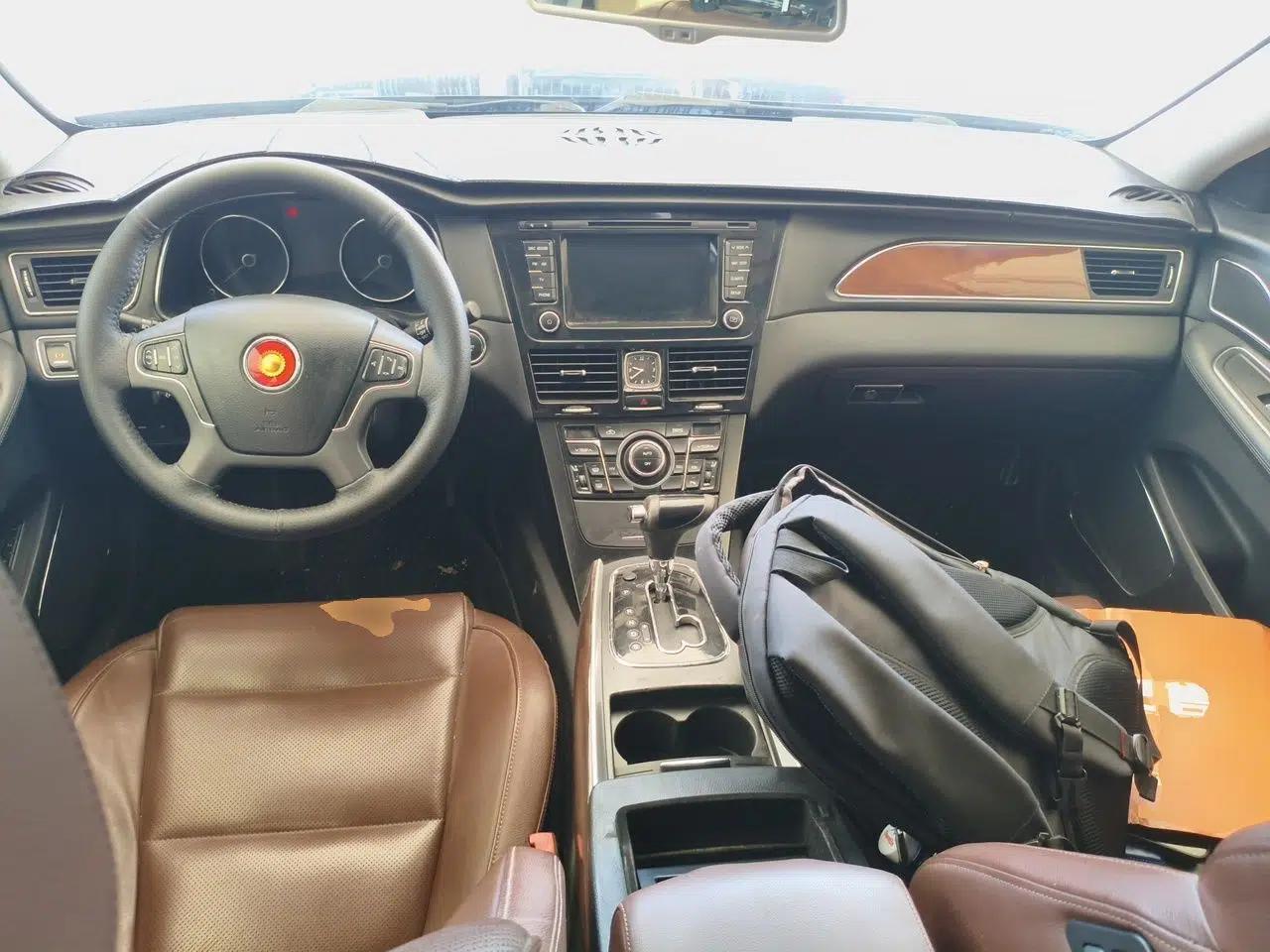 Hongqi H7 2015 Hongqi H7 2.0L PHEV plug-in hybrid, 5 seats — миниатюра 9