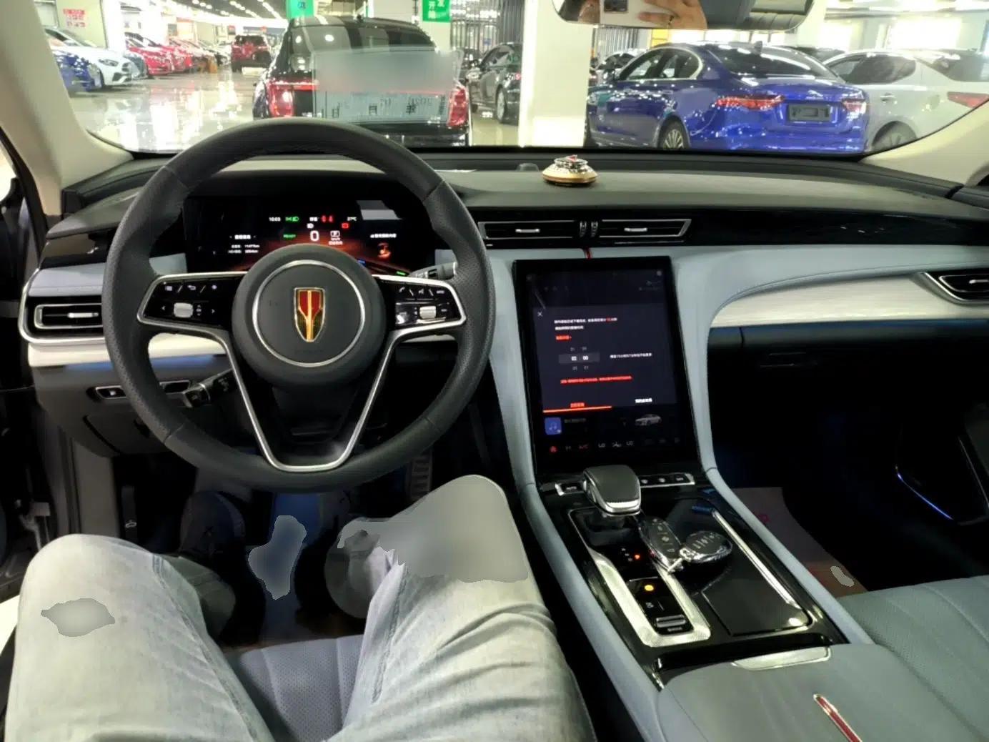 Hongqi H5 PHEV 2025 170 Super Hybrid Version — миниатюра 12