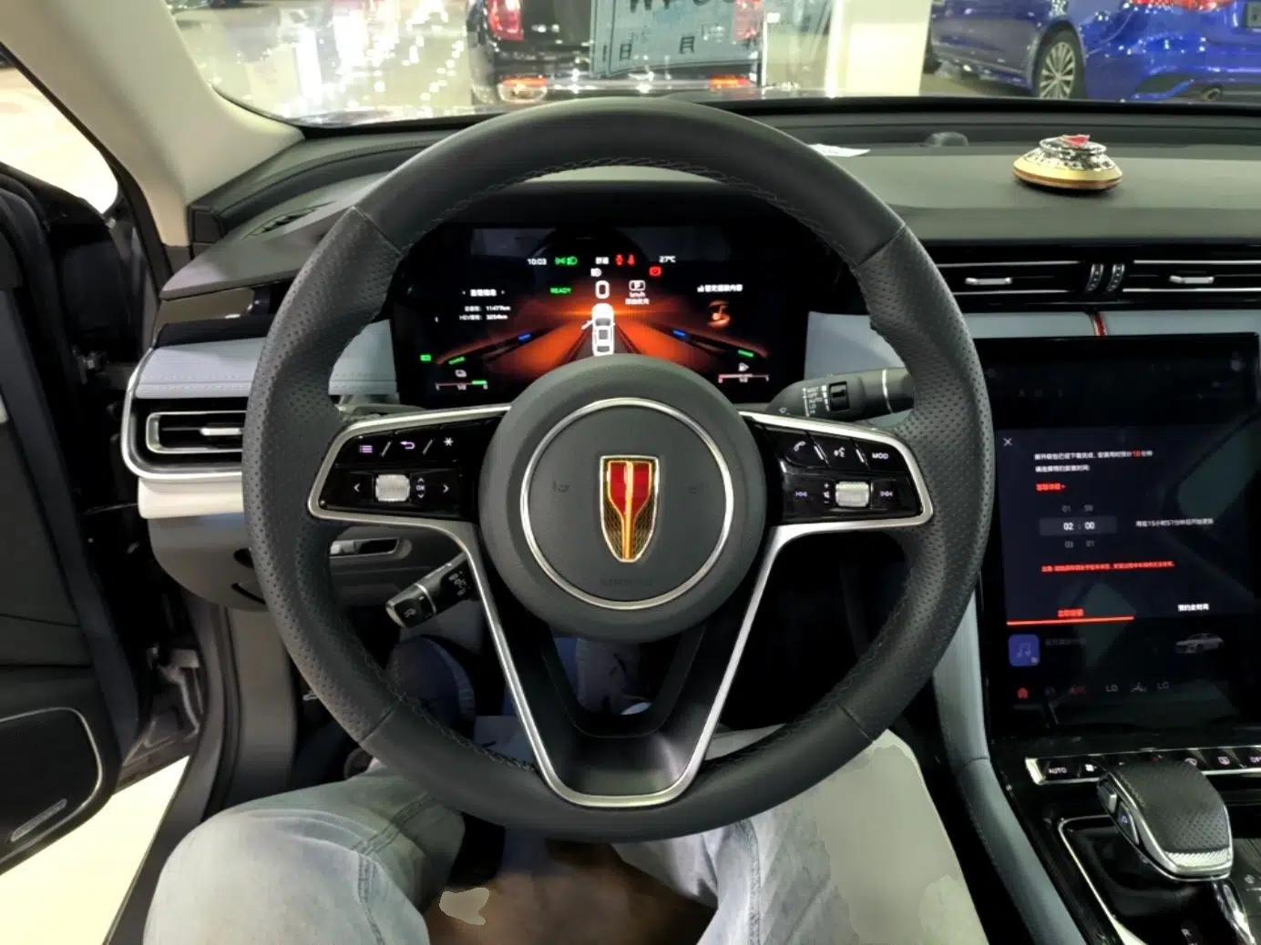 Hongqi H5 PHEV 2025 170 Super Hybrid Version — миниатюра 13