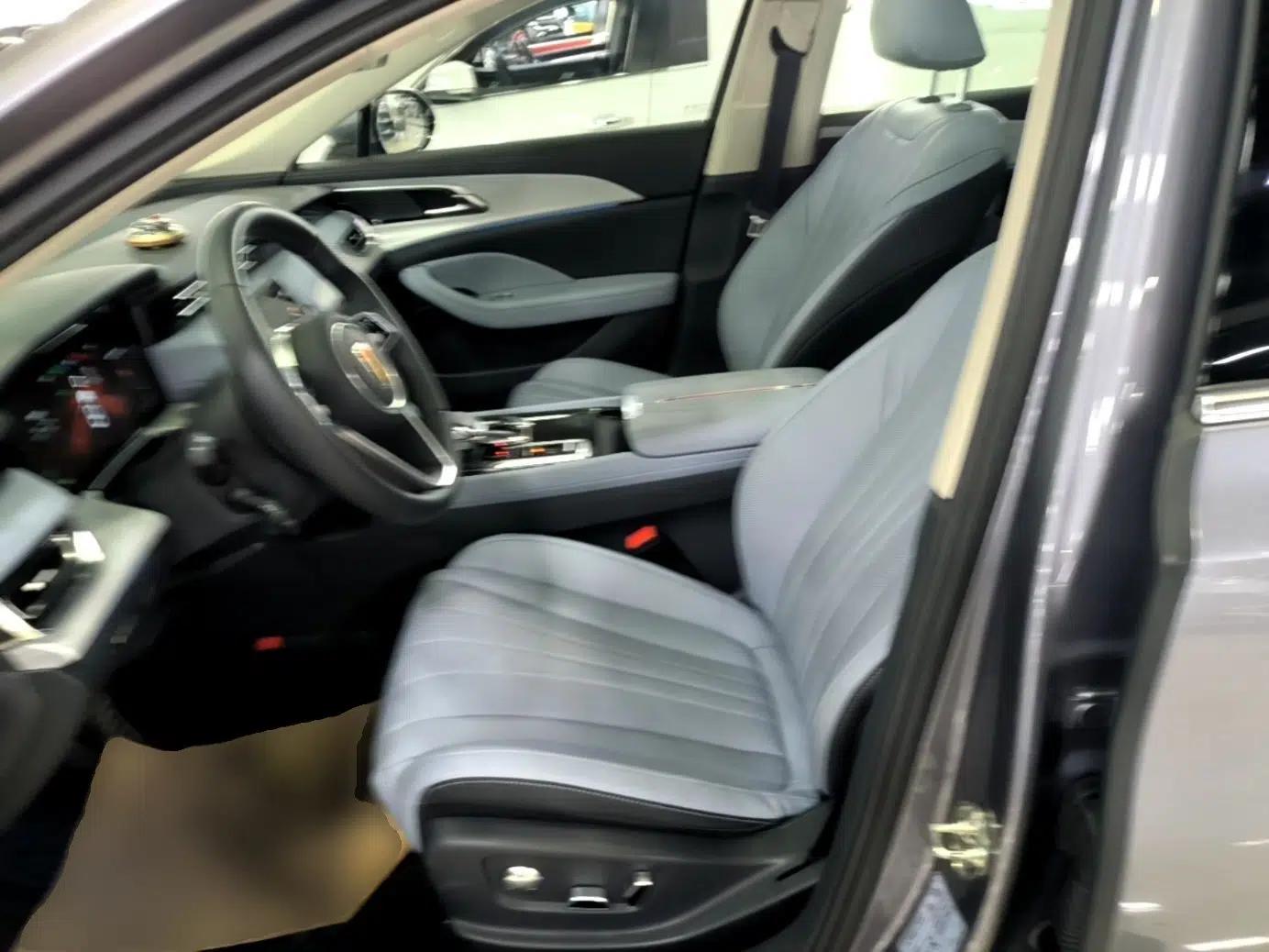 Hongqi H5 PHEV 2025 170 Super Hybrid Version — миниатюра 17