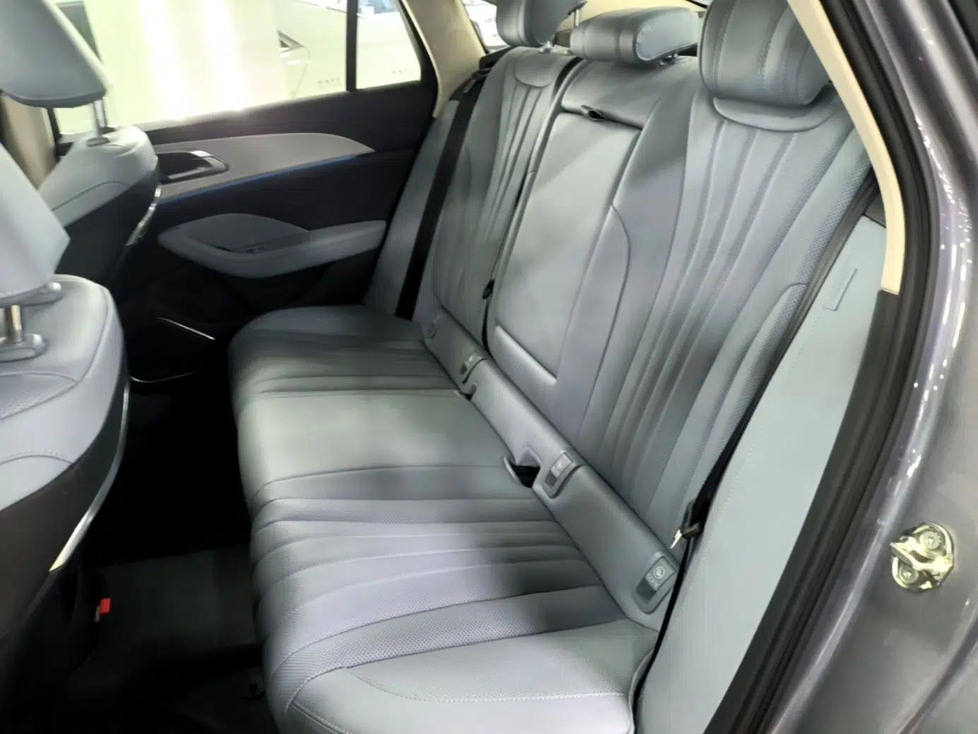 Hongqi H5 PHEV 2025 170 Super Hybrid Version — миниатюра 20