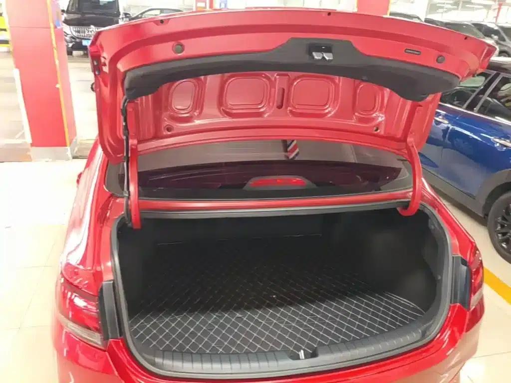 Hyundai Elantra 2018 1.6L Automatic GL (National V Emission Standard) — миниатюра 19