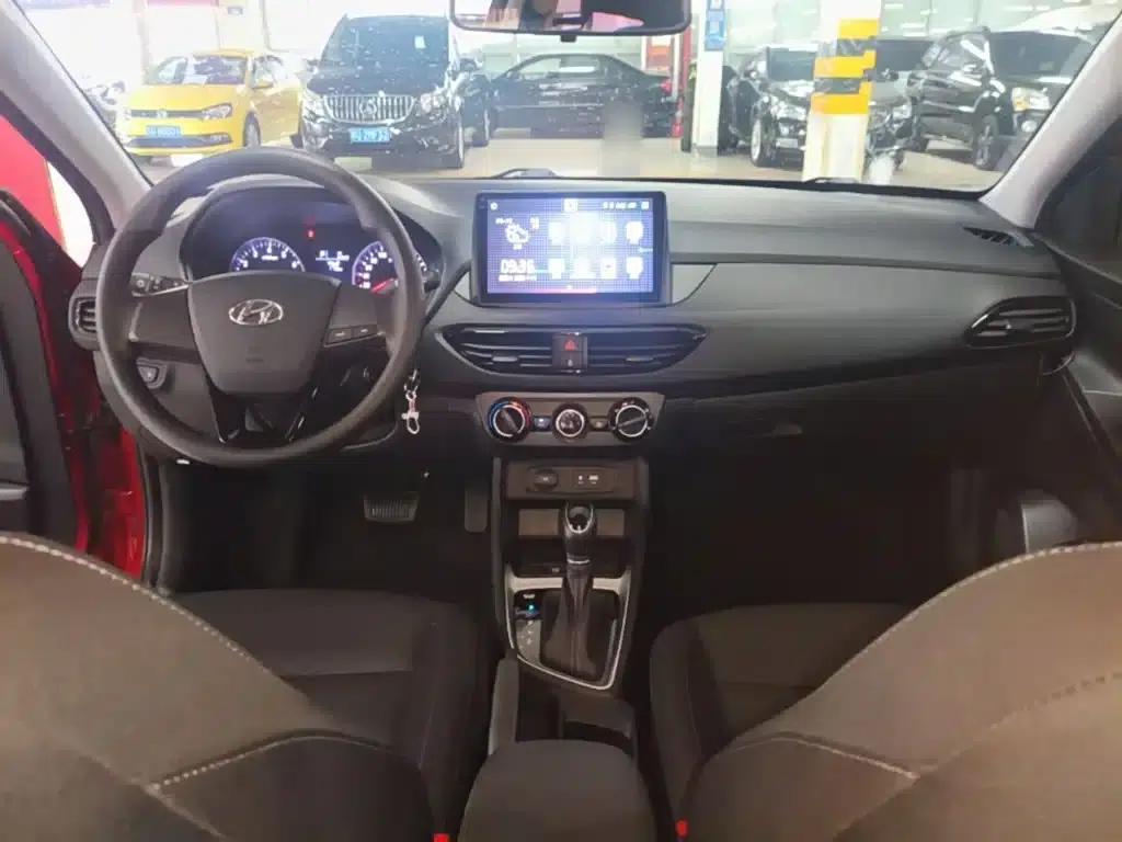 Hyundai Elantra 2018 1.6L Automatic GL (National V Emission Standard) — миниатюра 10