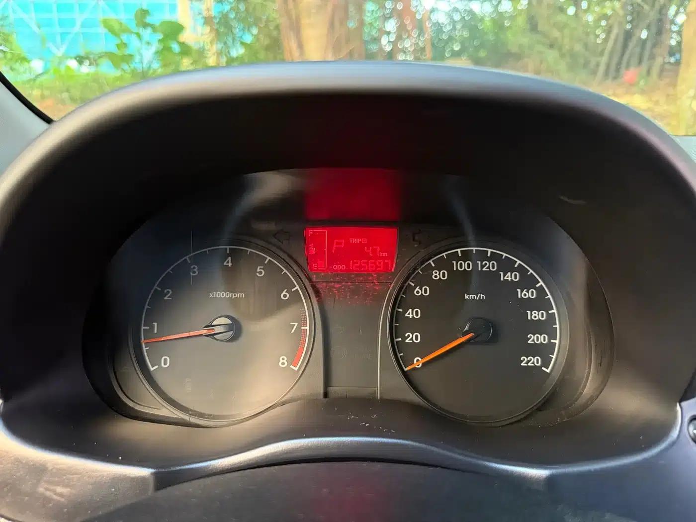 2014 Hyundai Reina 1.4L Automatic Intelligent GLS — миниатюра 18