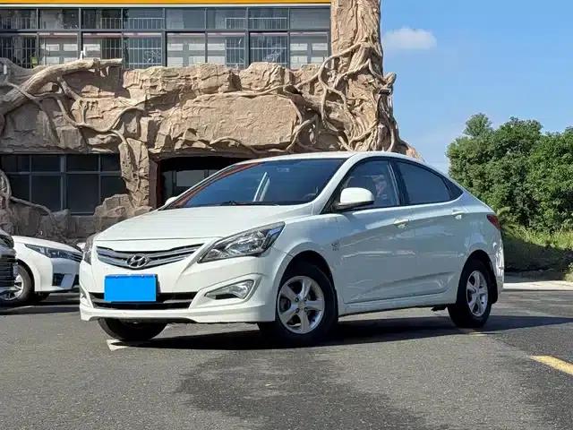 2014 Hyundai Reina 1.4L Automatic Intelligent GLS