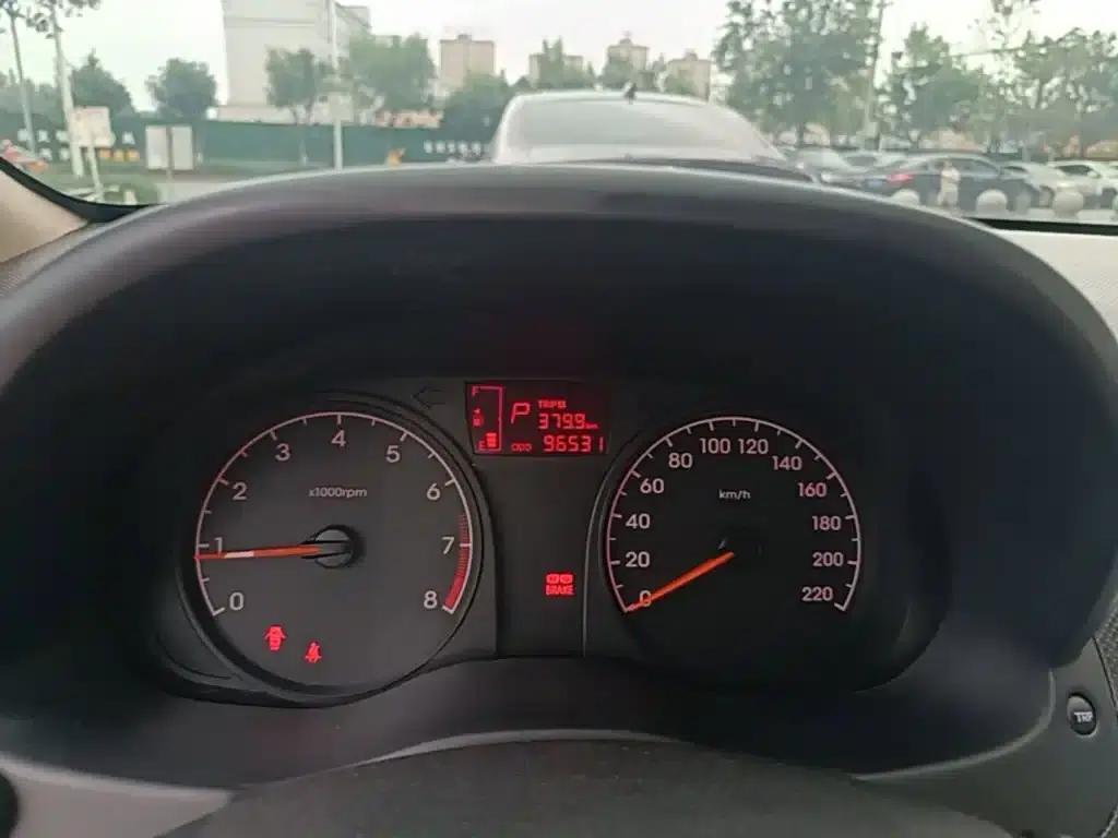 2014 Hyundai Reina 1.4L Automatic Intelligent GLS — миниатюра 12
