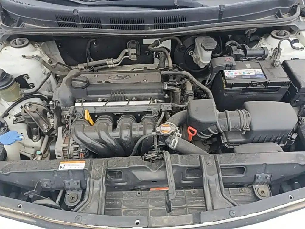 2014 Hyundai Reina 1.4L Automatic Intelligent GLS — миниатюра 20
