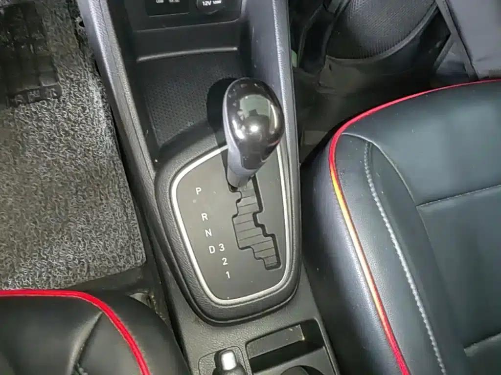 2017 Hyundai Reina 1.4L Automatic Premium Edition (China VI Emission Standard) — миниатюра 14