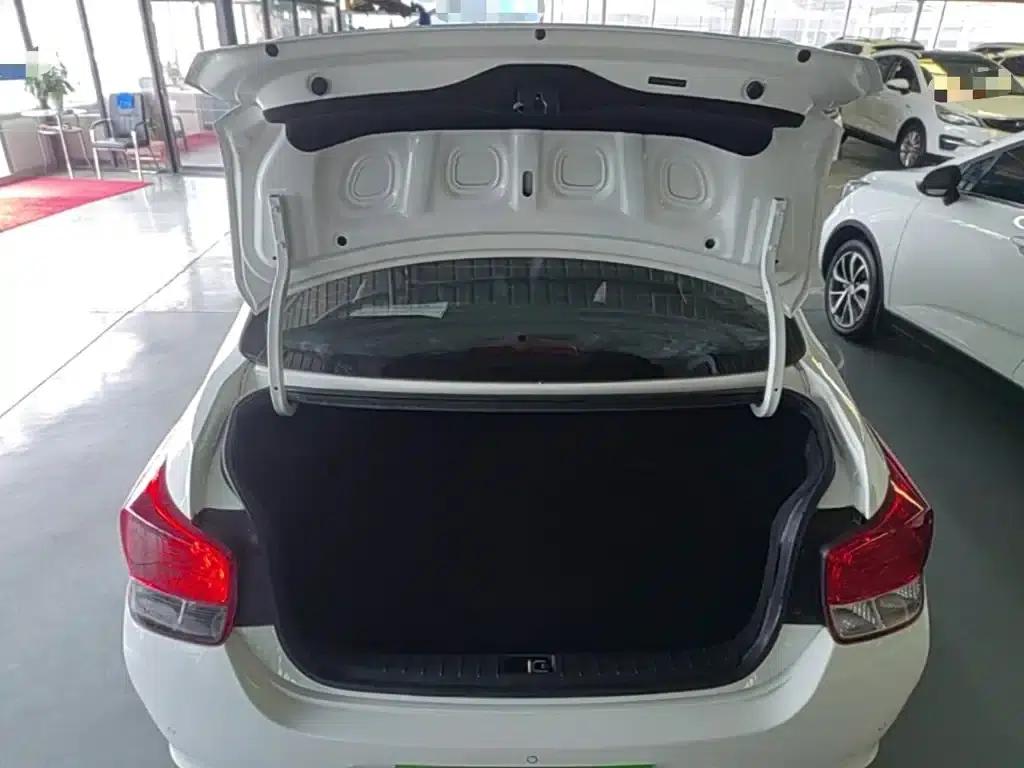 2017 Hyundai Reina 1.4L Automatic Premium Edition (China VI Emission Standard) — миниатюра 19