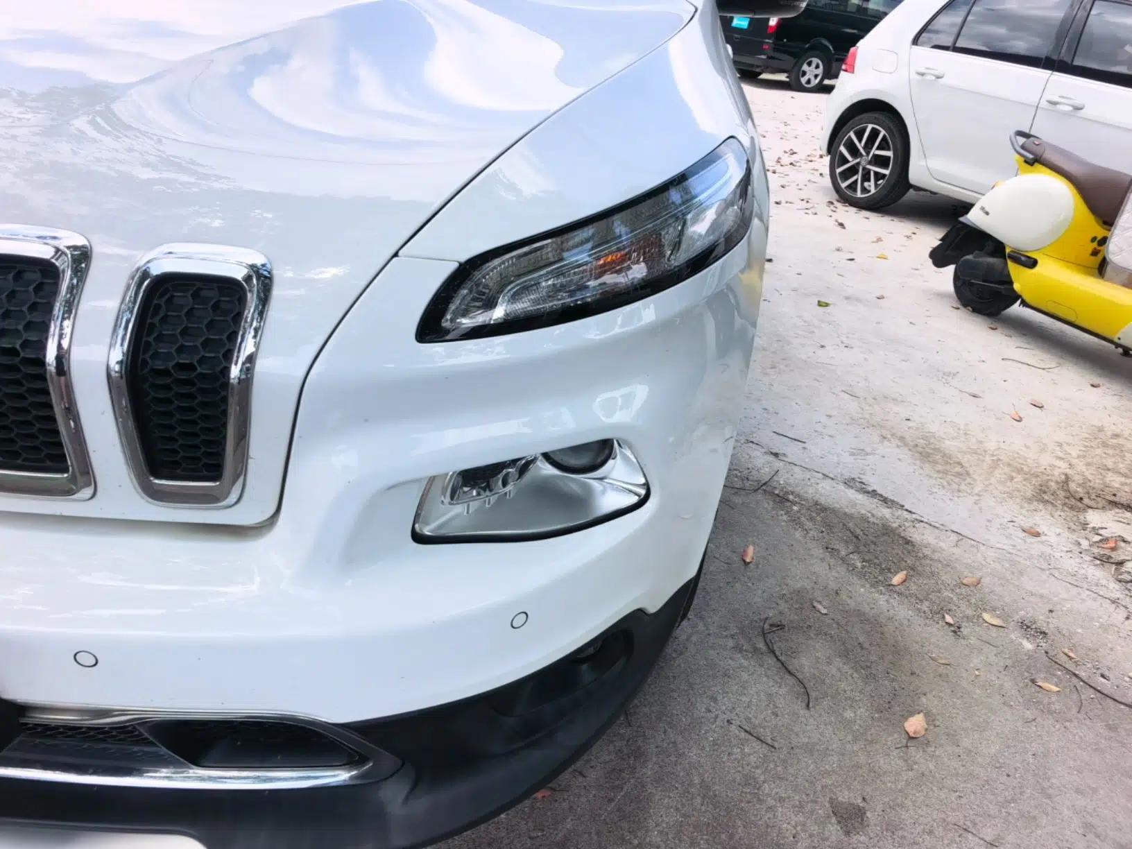Jeep Cherokee 2016 2.4L Professional Edition — миниатюра 8