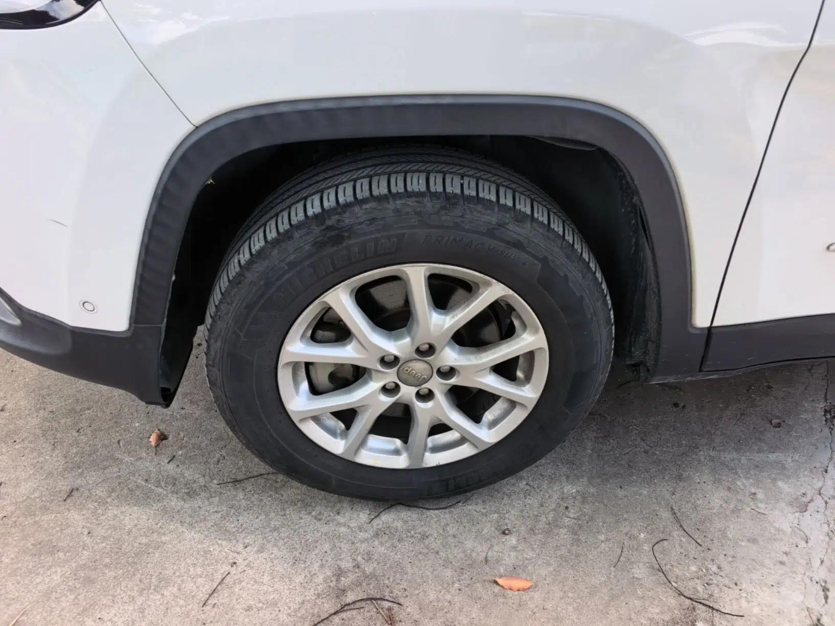 Jeep Cherokee 2016 2.4L Professional Edition — миниатюра 10