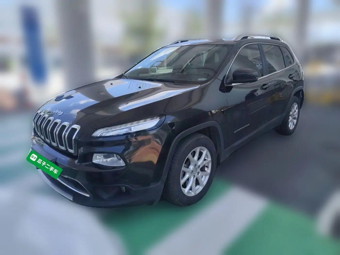 Jeep Cherokee 2017 2.0L Superior Edition — миниатюра 1