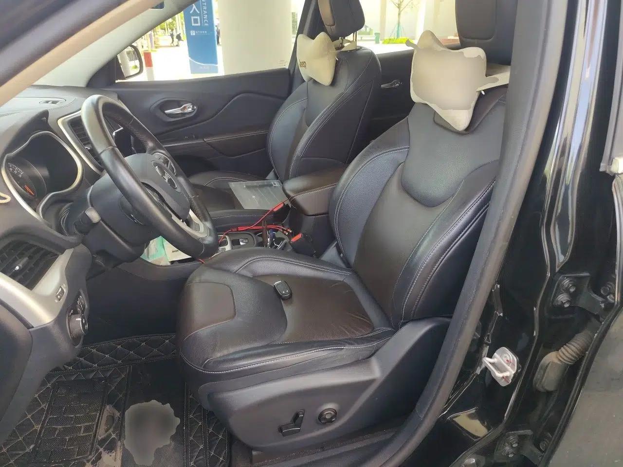 Jeep Cherokee 2017 2.0L Superior Edition — миниатюра 15