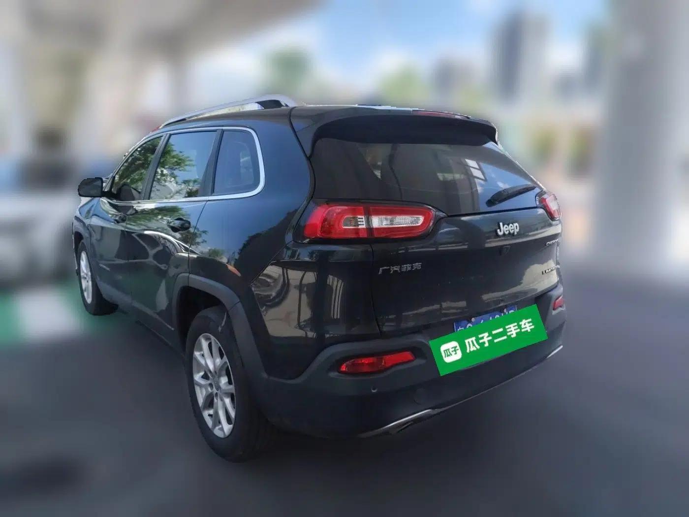 Jeep Cherokee 2017 2.0L Superior Edition — миниатюра 4