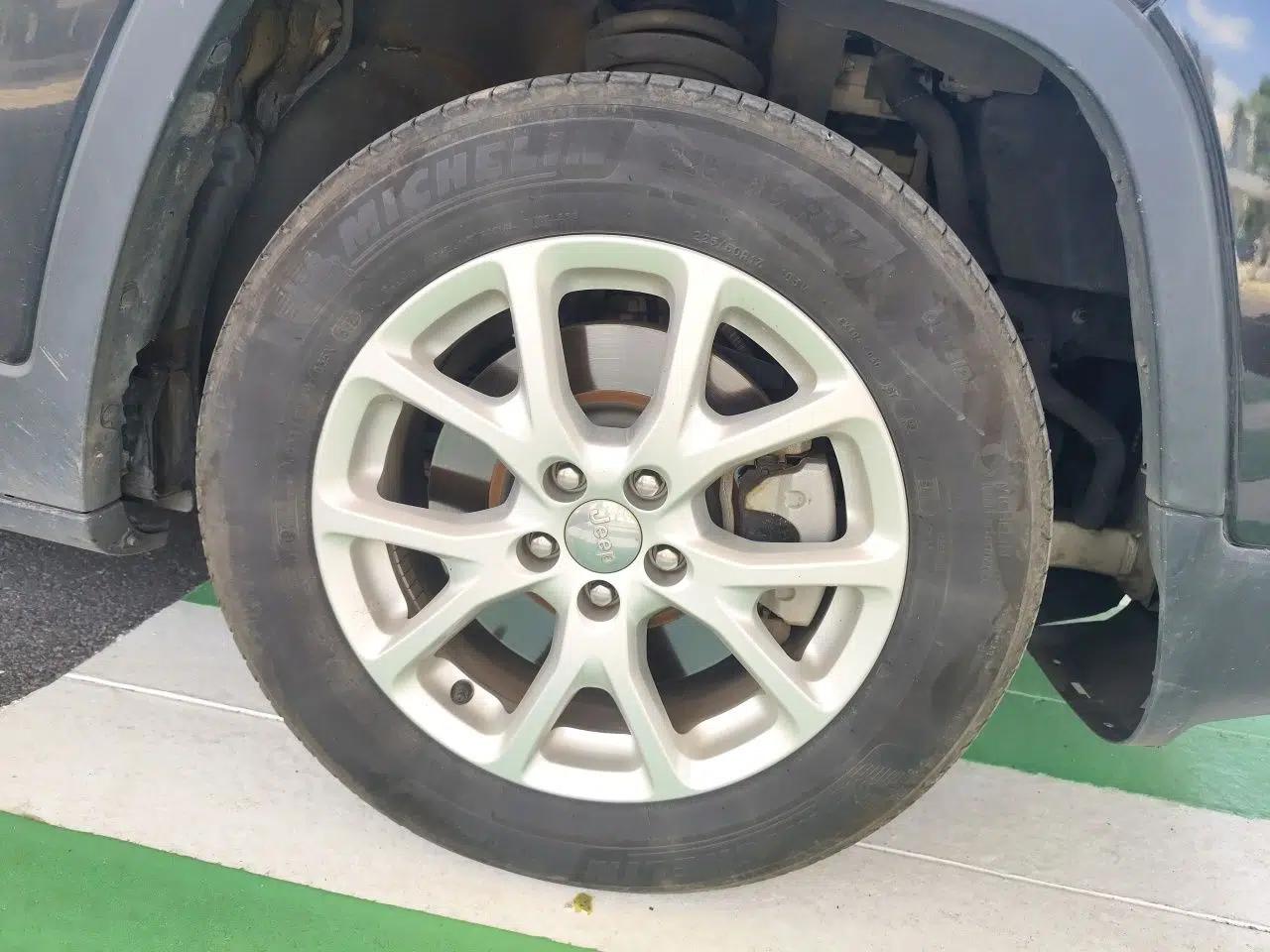 Jeep Cherokee 2017 2.0L Superior Edition — миниатюра 8