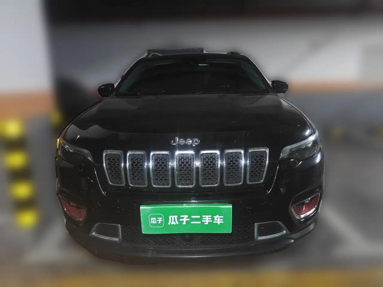 Jeep Cherokee 2019 2.0T Four-Wheel Drive Explorer Edition China V — миниатюра 2