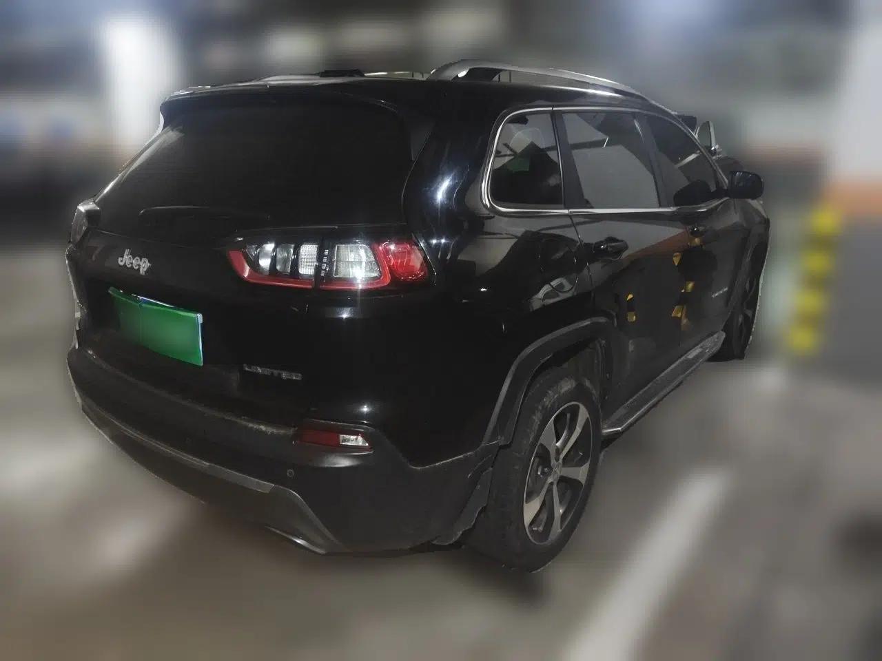 Jeep Cherokee 2019 2.0T Four-Wheel Drive Explorer Edition China V — миниатюра 6