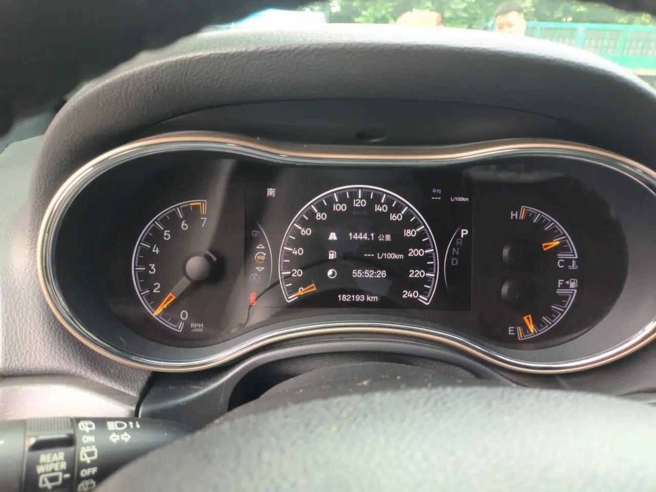Jeep Grand Cherokee 2016 3.0L Elite Navigation Edition — миниатюра 11