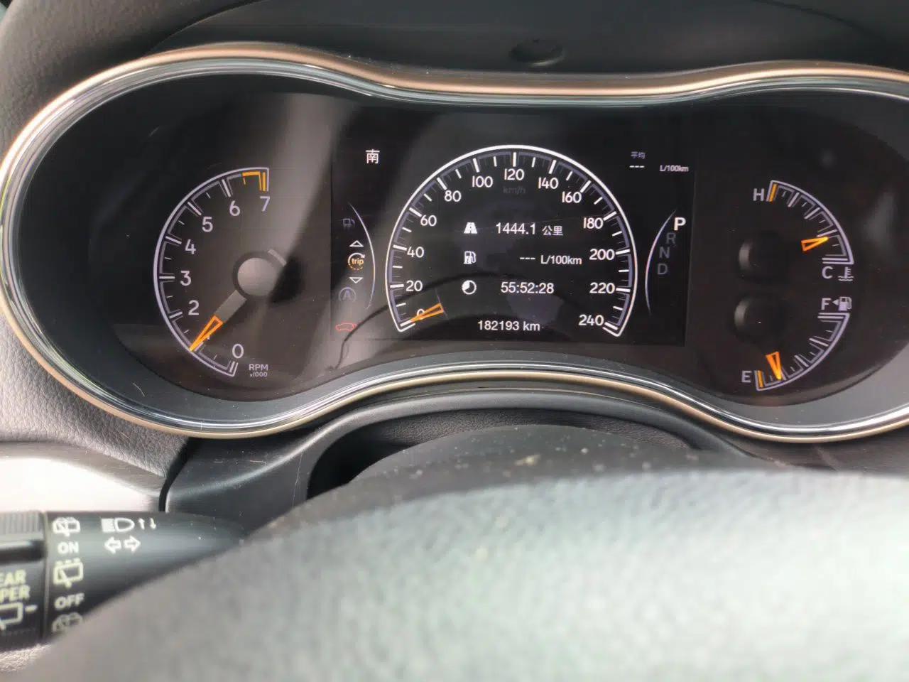 Jeep Grand Cherokee 2016 3.0L Elite Navigation Edition — миниатюра 12