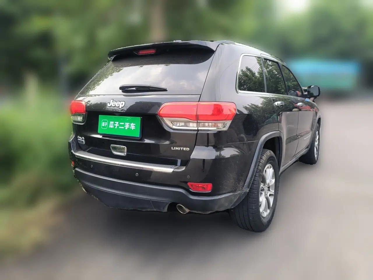 Jeep Grand Cherokee 2016 3.0L Elite Navigation Edition — миниатюра 6