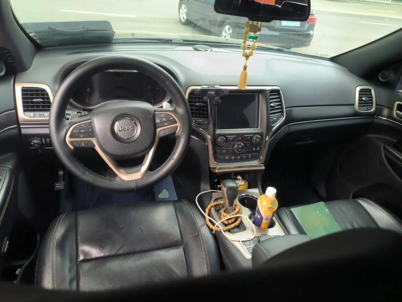 Jeep Grand Cherokee 2016 3.0L Elite Navigation Edition — миниатюра 9