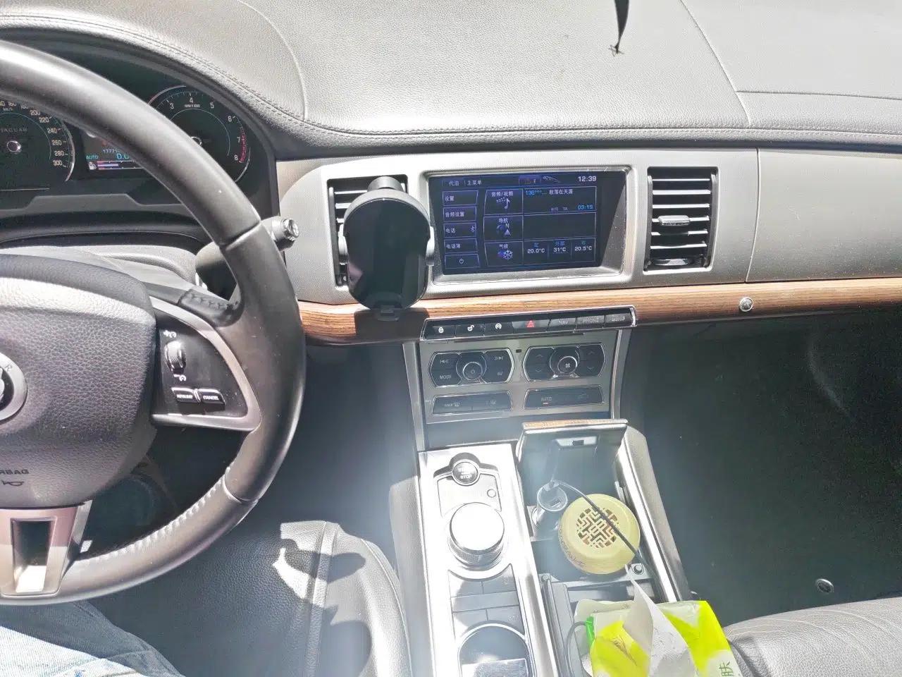 Jaguar XF 2013 XF 3.0 SC Prestige Edition — миниатюра 13