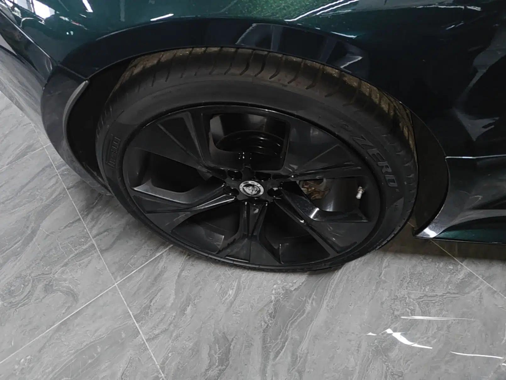 Jaguar F-TYPE 2024 P300 75th Anniversary Collector's Convertible Edition — миниатюра 11