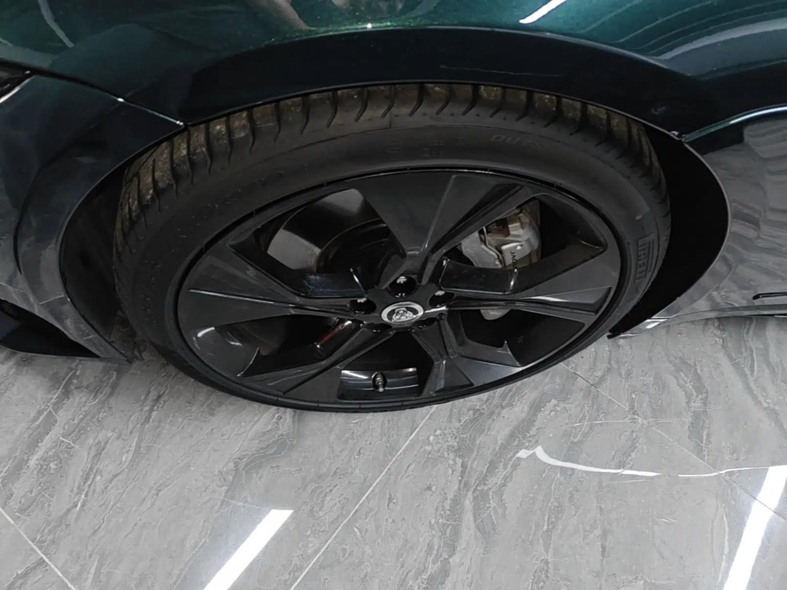 Jaguar F-TYPE 2024 P300 75th Anniversary Collector's Convertible Edition — миниатюра 10