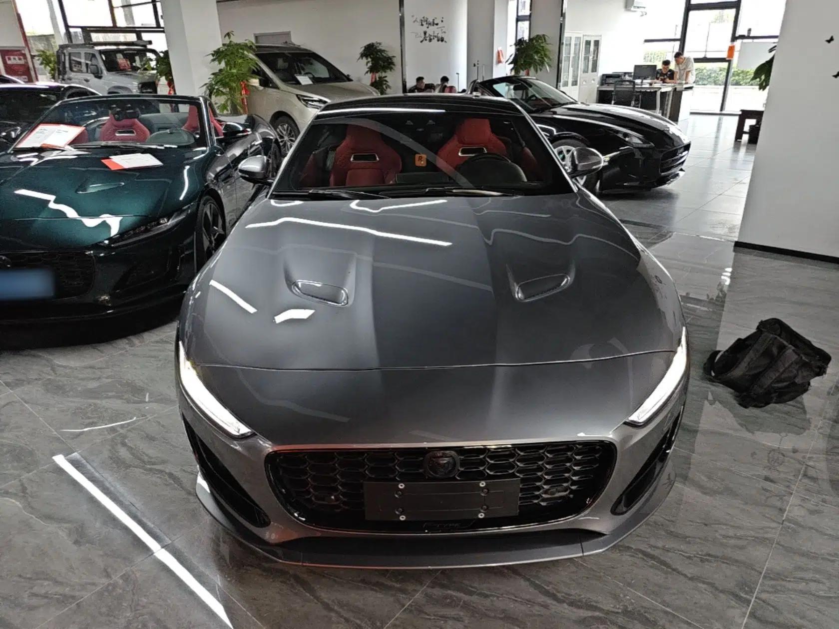 Jaguar F-TYPE 2024 P300 75th Anniversary Limited-Edition Hardtop Version — миниатюра 2